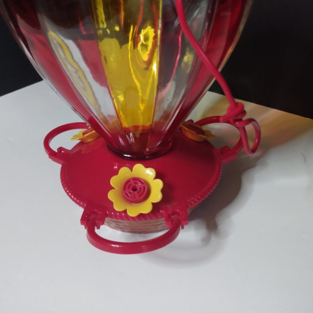 Hot Air Balloon Shaped Hummingbird Feeder - Picture 3 of 9